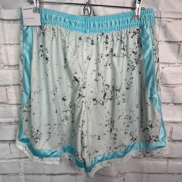 Nike Women’s Dri-Fit Swoosh Fly Crossover Basketball Pure Platinum Short - Picture 6 of 8